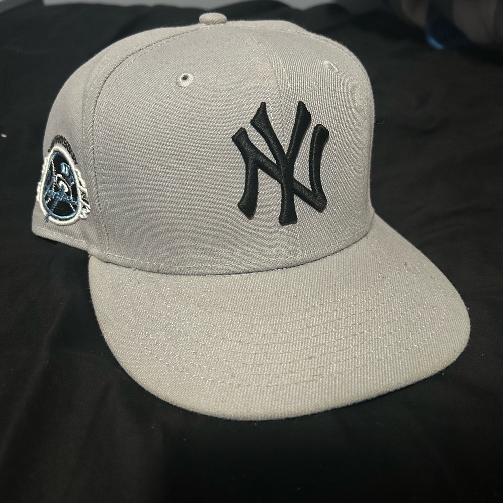 New Era Gray and Black NY Yankees Hat